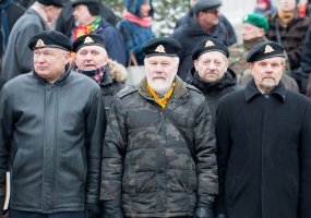Sausio 13-osios žuvusiųjų atminimas pagerbtas Antakalnio kapinėse, Nepriklausomybės aikštėje kilo... - 3