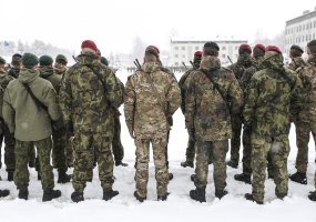 Pasikeitė NATO priešakinių pajėgų kovinės grupės Lietuvoje vadai  - 2