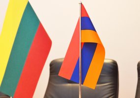 Lietuvoje lankęsis Armėnijos kariuomenės vado pavaduotojas domėjosi puskarininkių rengimo sistema - 4