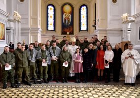 Inžinieriai švenčia įkrikščioninimo sakramentus - 4