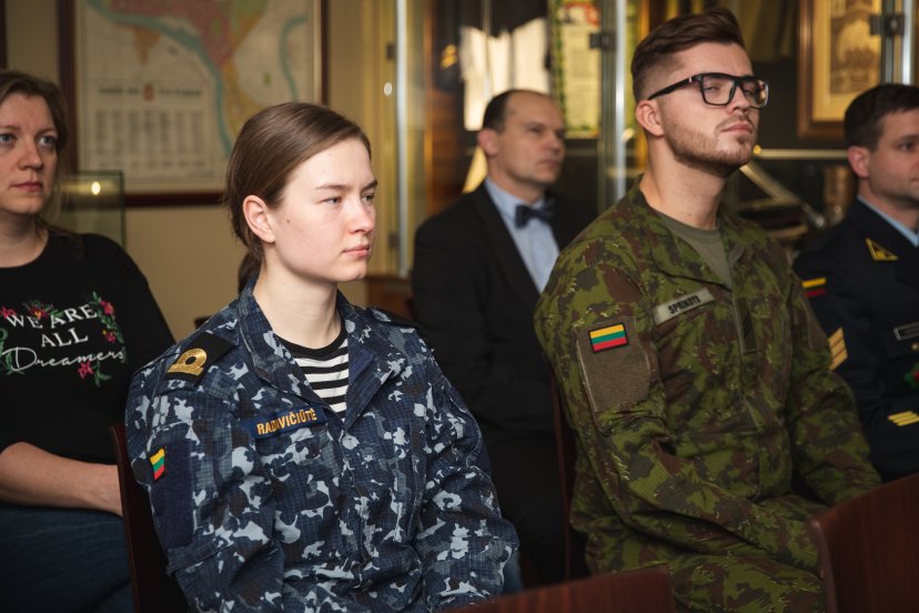 Kariai apdovanoti Lietuvos banko monetomis