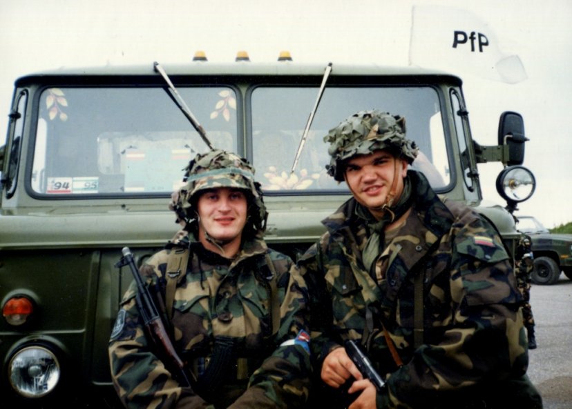 Nuo 1991 metų tarnybą Lietuvos kariuomenėje pradėjęs ir NATO štabuose tarnavęs plk. ltn. Ričardas...