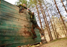 Vanago taką įveikusiems šauktiniams įteiktos beretės  - 4