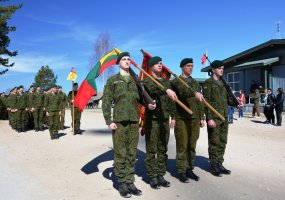 Vanago taką įveikusiems šauktiniams įteiktos beretės  - 5