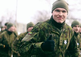 Jau nepriklausomoje Lietuvoje gimęs karininkas apie NATO: „Mes visi turime bendrą priešo suvokimą“ - 2
