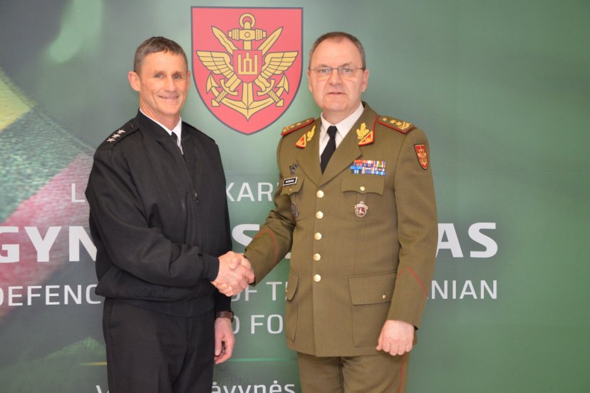 Commander of the United States Navy Second Fleet paid a visit to the Defence Staff 