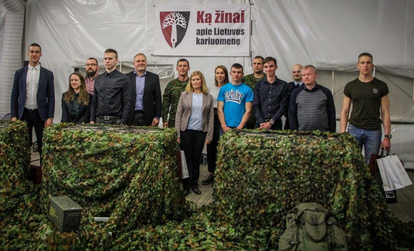 Konkurso „Ką  žinai apie Lietuvos kariuomenę“ nugalėtojai – abiturientai iš  Kauno, Palangos ir...