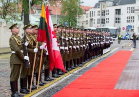 Kariuomenės vadas gen. ltn. Jonas Vytautas Žukas: Kanada – reikšminga mūsų regiono saugumo rėmėja - 6