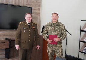 Lietuvos karo akademijoje baigimo pažymėjimai įteikti Tarptautinių anglų kalbos kursų klausytojams  - 2