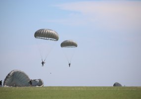 Lietuvos kariuomenės Karinių oro pajėgų orlaivis C-27J Spartan dalyvavo tarptautinėse pratybose... - 2