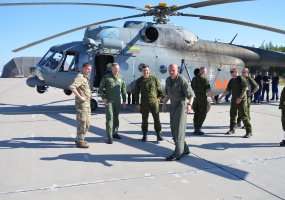 Brg. gen. Raimundas Vaikšnoras lankėsi Karinių oro pajėgų vienetuose  - 1