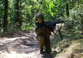 Jonušo Radvilos mokomajame pulke Bazinį kario kursą baigė  nuolatinės privalomosios pradinės karo... - 3