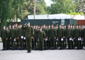 Jonušo Radvilos mokomajame pulke Bazinį kario kursą baigė  nuolatinės privalomosios pradinės karo... - 5