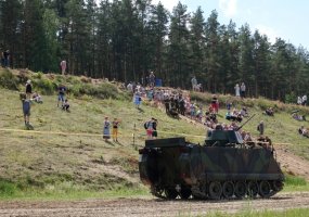 Vertinamąsias pratybas Vytenio bataliono kariai užbaigė šventiniu renginiu Kačerginės  - 1