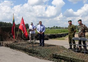 Vertinamąsias pratybas Vytenio bataliono kariai užbaigė šventiniu renginiu Kačerginės  - 2