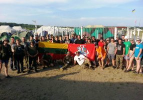 Lietuvos kariai Ukrainoje aplankė karinę jaunimo stovyklą - 3