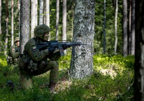 Karo akademijos kariūnų laukia paskutinės vertinamosios lauko pratybos - 1