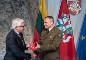 Į atsargą išleistas pulkininkas Sigitas Mundris - 2