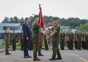 Brg. gen. Raimundas Vaikšnoras perėmė Sausumos pajėgų vado pareigas - 6