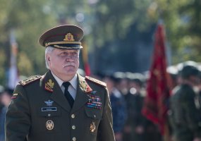 Lietuvos kariuomenės vėliavą perėmė generolas majoras Valdemaras Rupšys - 3