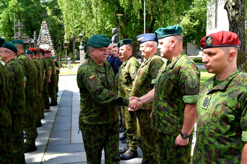 Kariuomenės vadas lankėsi Kauno karinėje įguloje