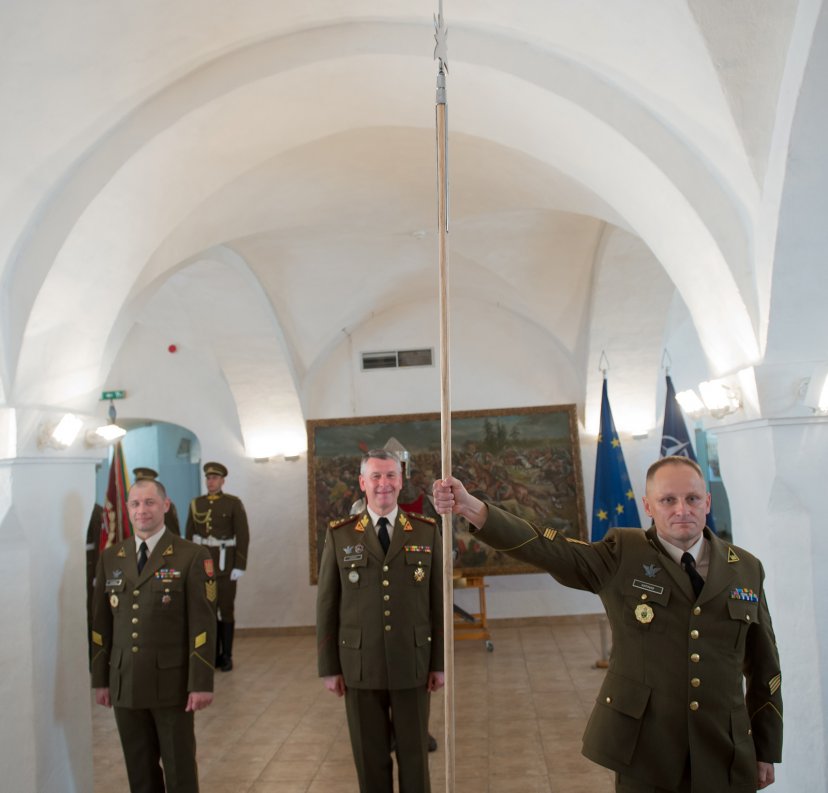 Lietuvos kariuomenės vyriausiuoju puskarininkiu paskirtas seržantas majoras Remigijus Katinas