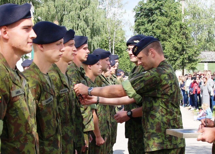 Oro gynybos batalionas išleido į atsargą 5-ąją šauktinių laidą
