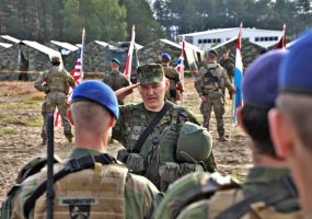 Pabradėje atidarytos didžiausios Lietuvoje tarptautinės karo inžinierių pratybos „Inžinierių... - 2