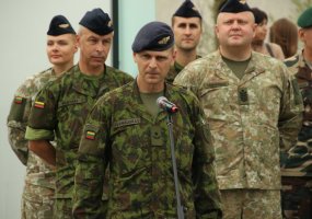 Oro gynybos bataliono  ir Aviacijos bazės  kariai iškilmingai prisiekė Lietuvos Respublikai - 3