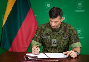 Pasirašyti Lietuvos kariuomenės Sausumos pajėgų ir JAV Pensilvanijos nacionalinės gvardijos... - 4