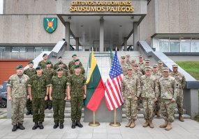 Pasirašyti Lietuvos kariuomenės Sausumos pajėgų ir JAV Pensilvanijos nacionalinės gvardijos... - 6