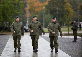 Motorizuotajai pėstininkų brigadai  „Žemaitija“ vadovaus  plk. N. Stankevičius  - 1