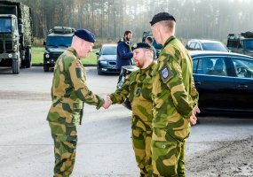 Chief of Defence Lithuania met with his Norwegian counterpart visiting troops in Lithuania - 2