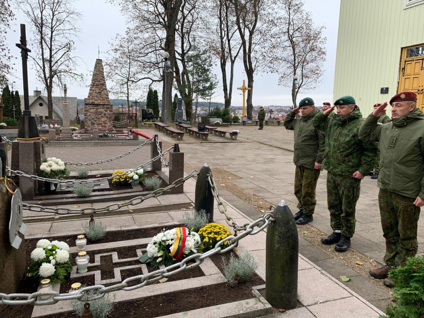 Pagerbiamas žuvusiųjų ir mirusiųjų Lietuvos karių atminimas