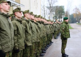 NPPKT kariai įveikė bazinį kario kursą - 1