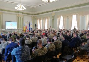 Gynybos štabo viršininkas lankėsi Ukrainoje - 2