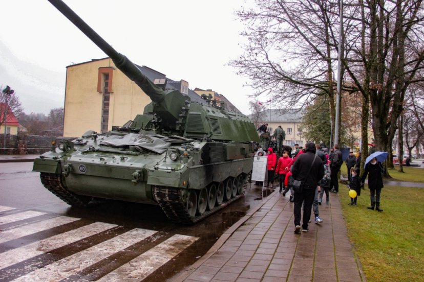 Pratybų „Geležinis vilkas 2019-II” rajone – karių susitikimas su gyventojais 