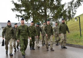 Lietuvos kariuomenės vadas lankė Karines oro pajėgas - 4