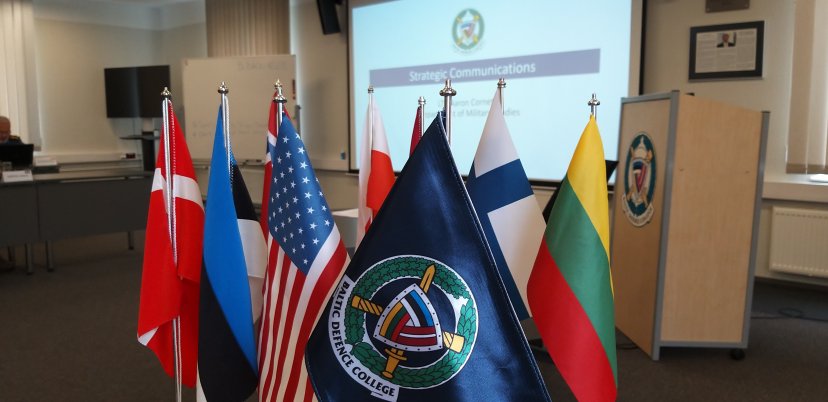 Baltijos gynybos koledže surengtas pirmasis kursas vyriausiems puskarininkiams