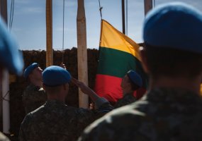 Malyje tarnaujantys kariai paminėjo Lietuvos vėliavos dieną - 1