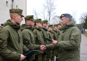 Oro gynybos bataliono NPPKT kariai užsitarnavo teisę devėti beretes! - 1