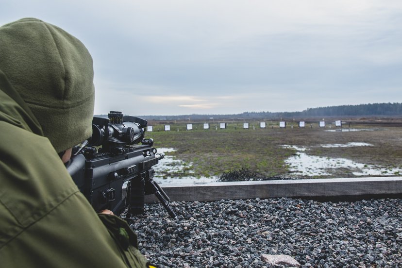 Dragūnų bataliono NPPKT karių kovinio šaudymo pratybos 