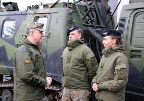 Kariuomenės vado dėmesys oro gynybai - 4
