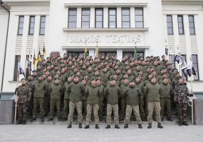 Karo logistai ir šauliai kartu paminėjo svarbias savo vienetų metines - 3