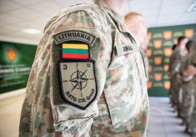 Lithuanian soldiers decorated after service in Iraq at the Defence Staff of the Lithuanian Armed... - 1