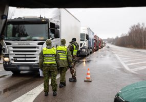 Dainavos apygardos 1-osios rinktinės savanoriai padeda Valstybės sienos apsaugos tarnybai - 5
