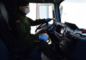 Lietuvos kariuomenė vykdo kovinį rengimą ir remia valstybines institucijas - 6