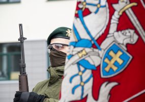Iškilminga priesaikos ceremonija Didžiojo Lietuvos etmono Jonušo Radvilos mokomajame pulke - 1