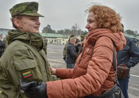 Karo inžinierė šauktinė Greta Telšinskaitė: „Daugeliui gal sunku suvokti, jog nebūtinai reikia... - 4