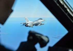 Baltijos regione vyksta NATO karinių orlaivių pratybos  - 2